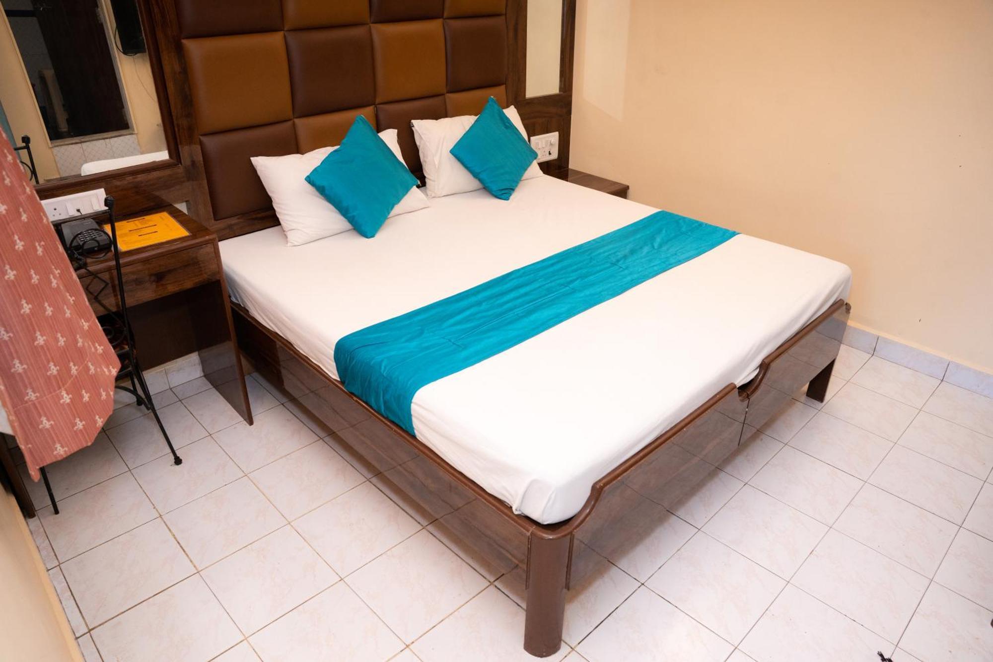 Saigal Guest House Mumbai Exterior photo